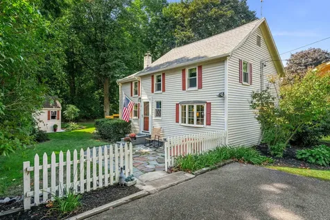 11 Downs Avenue Greenland NH 03840