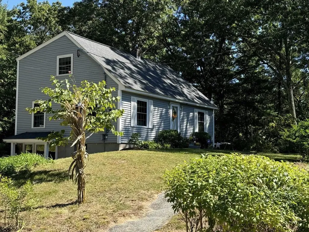 1 Nancy Avenue Pelham NH 03076