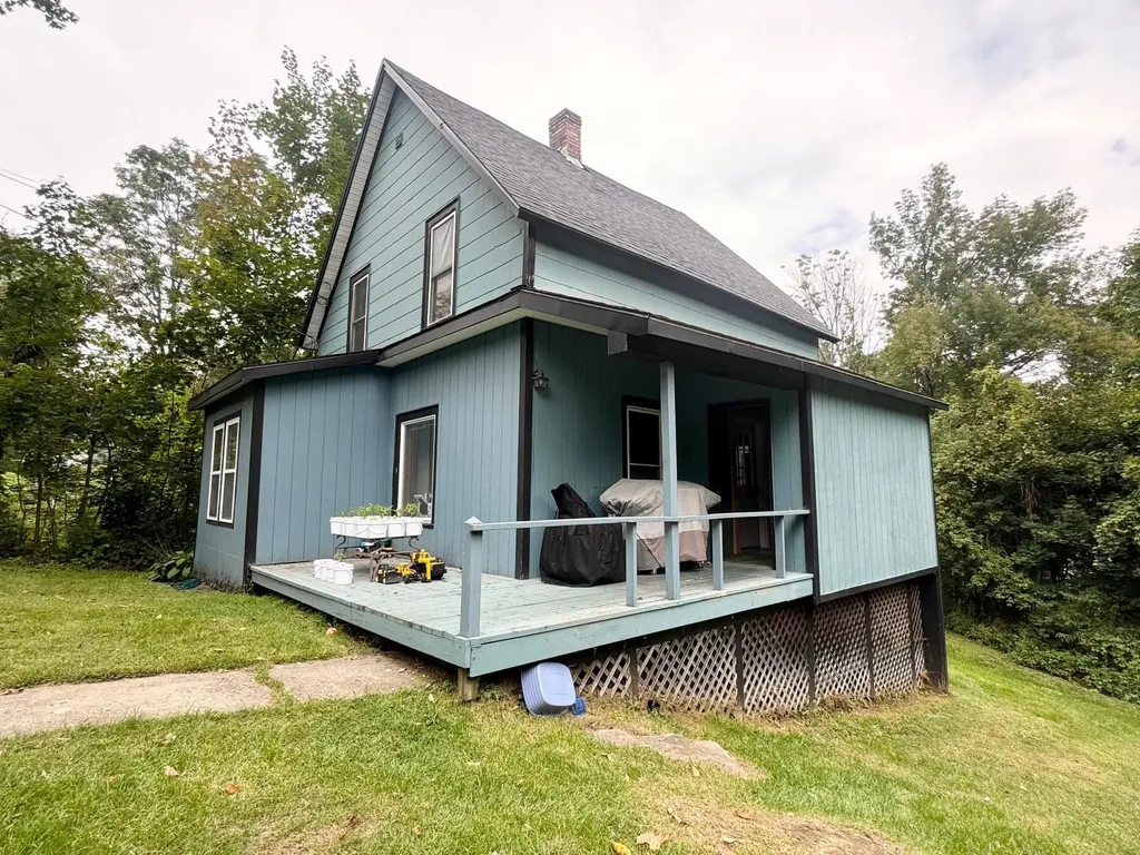 142 Highland Avenue Newport City VT 05855