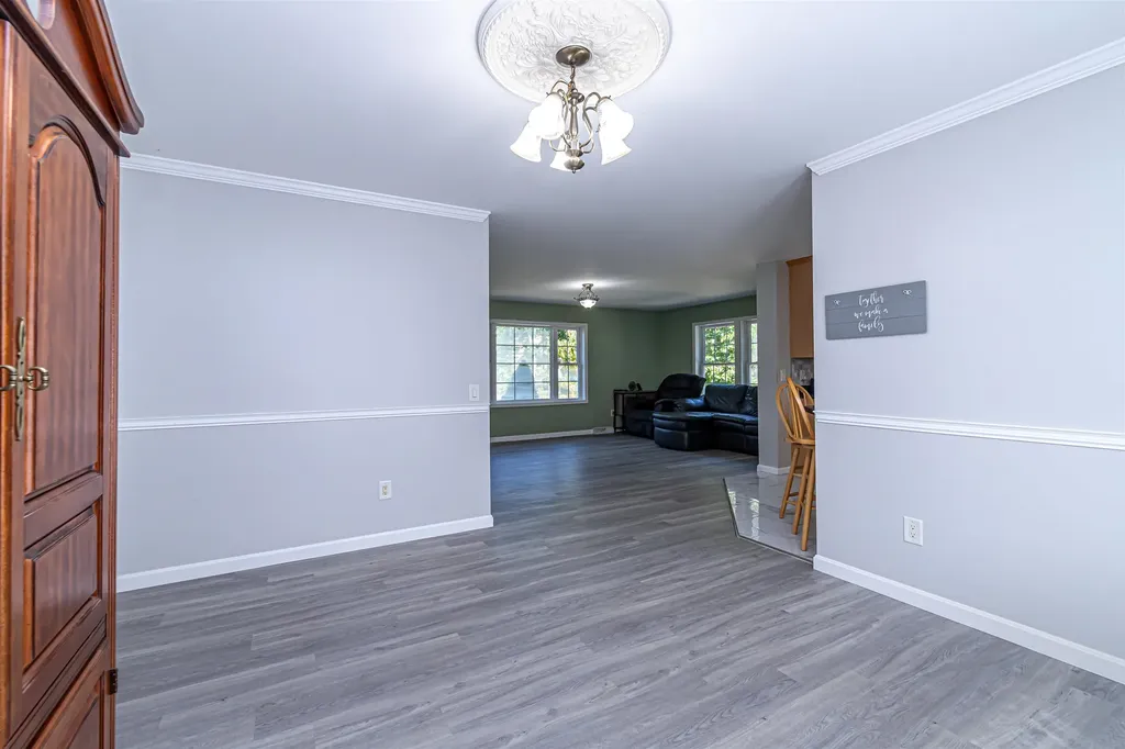 12 Klein Drive Salem NH 03079