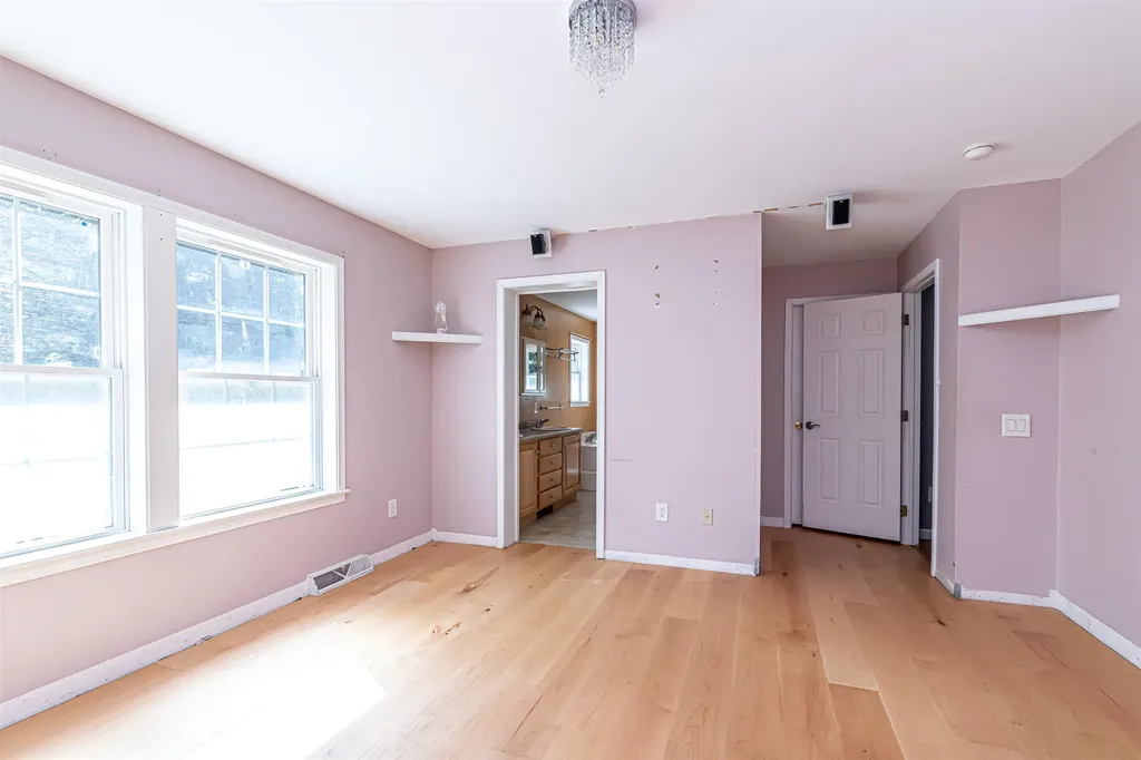 12 Klein Drive Salem NH 03079