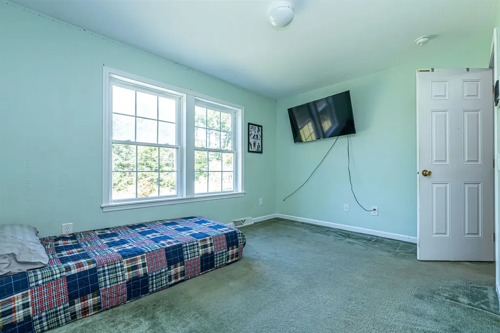 12 Klein Drive Salem NH 03079