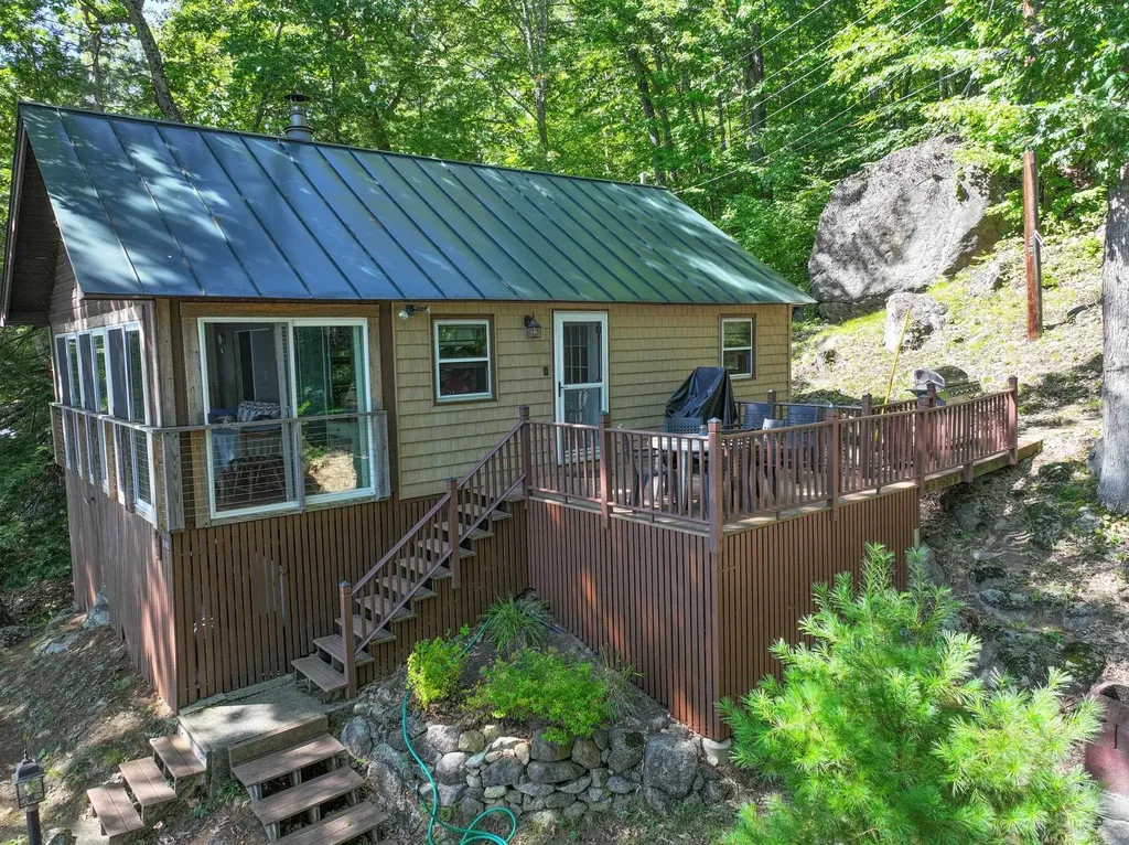 160 E Shore Drive Bradford NH 03221