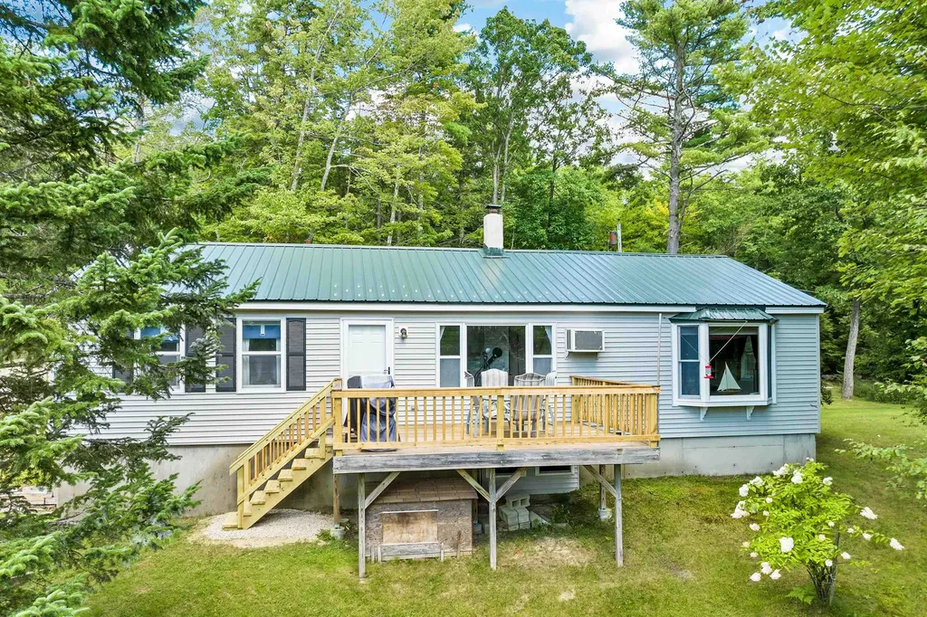 364 North Line Road Wolfeboro NH 10894