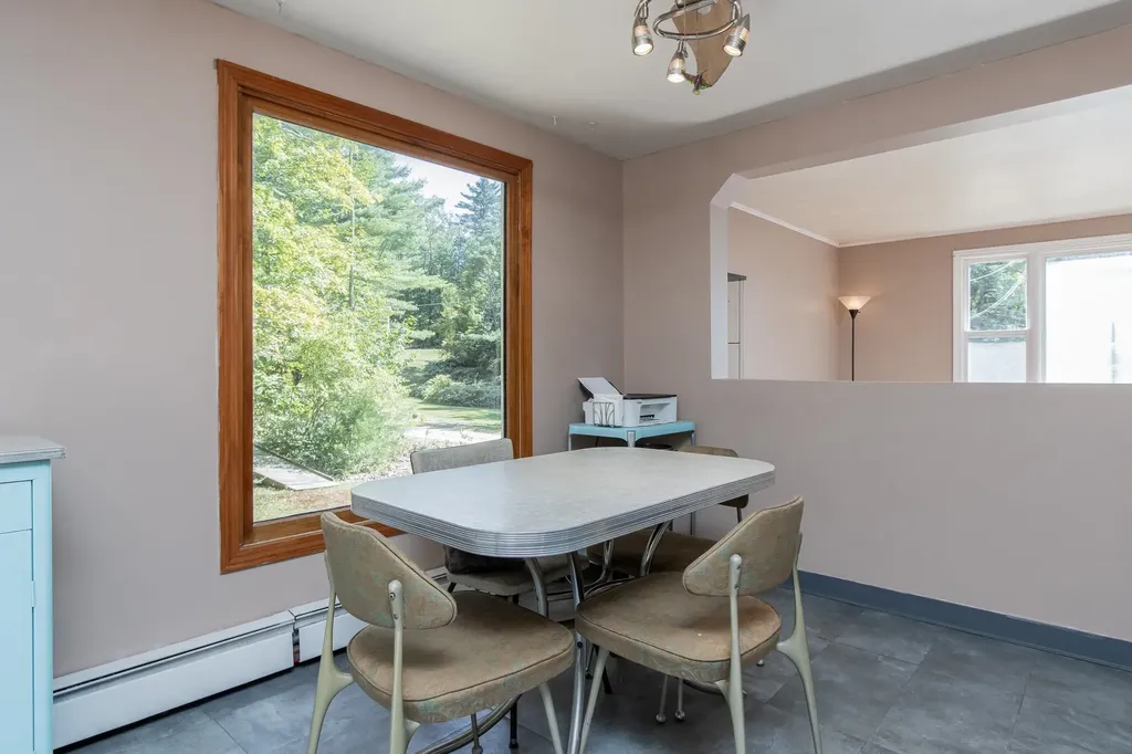 267 Meadow Road New Boston NH 03070