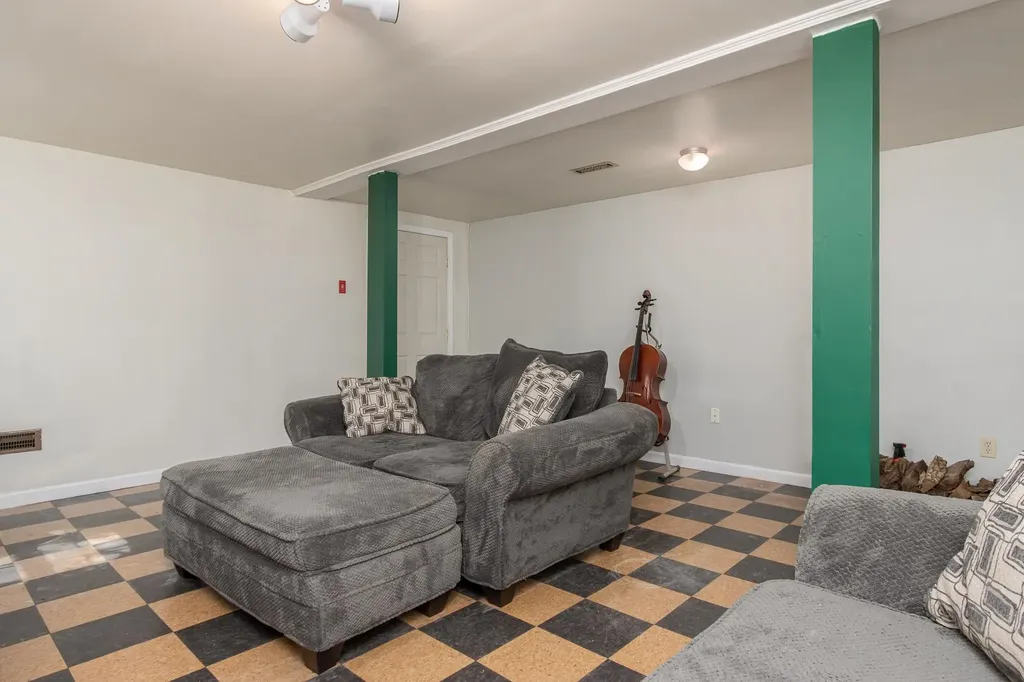 267 Meadow Road New Boston NH 03070