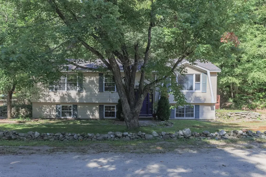 267 Meadow Road New Boston NH 03070