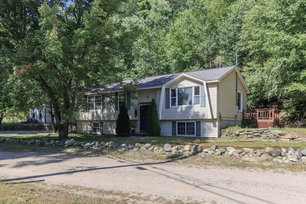 267 Meadow Road New Boston NH 03070