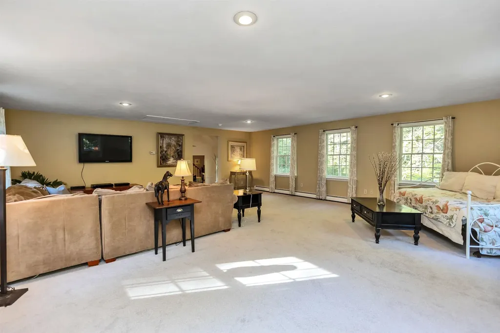 180 Captain Clark Highway Wilton NH 03086