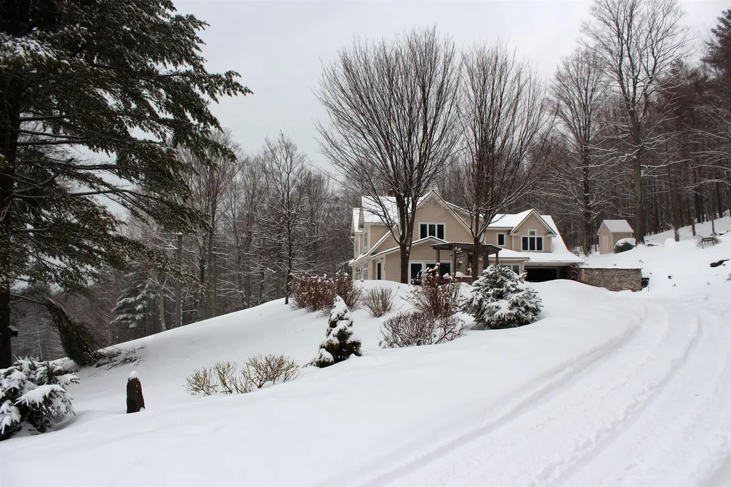 120 Ridgeview Road Warren VT 05674