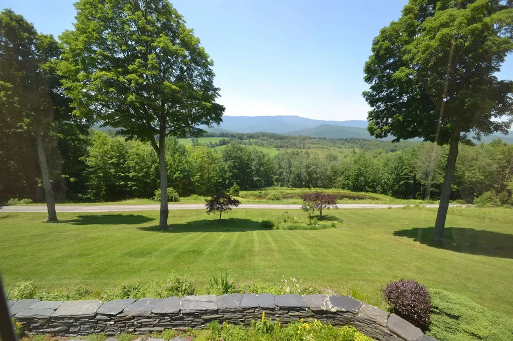 120 Ridgeview Road Warren VT 05674