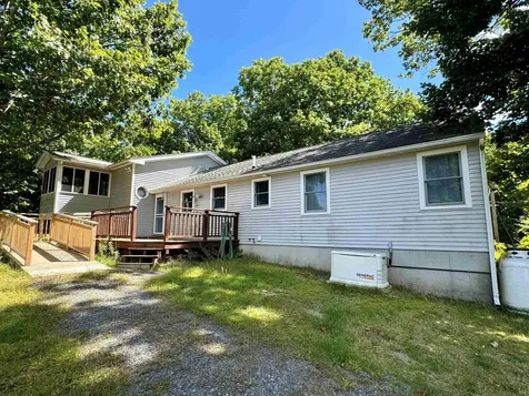 4 Tandy Road Deerfield NH 03037