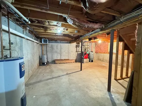 4 Tandy Road Deerfield NH 03037