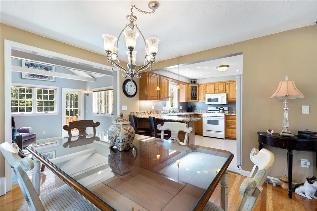 30 S Cross Road Haverhill MA 01835