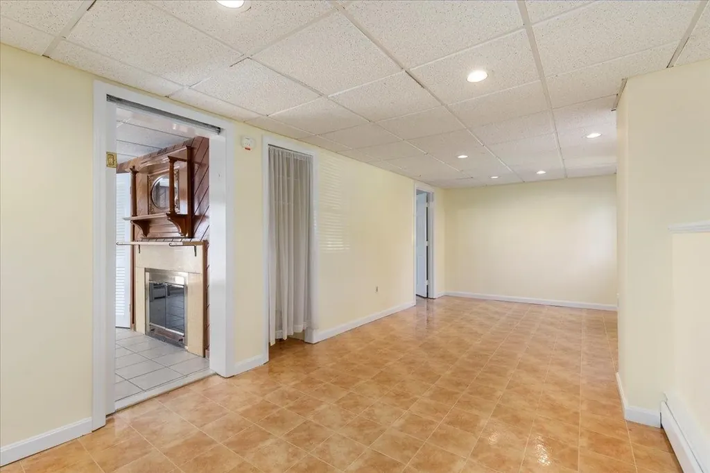 30 S Cross Road Haverhill MA 01835