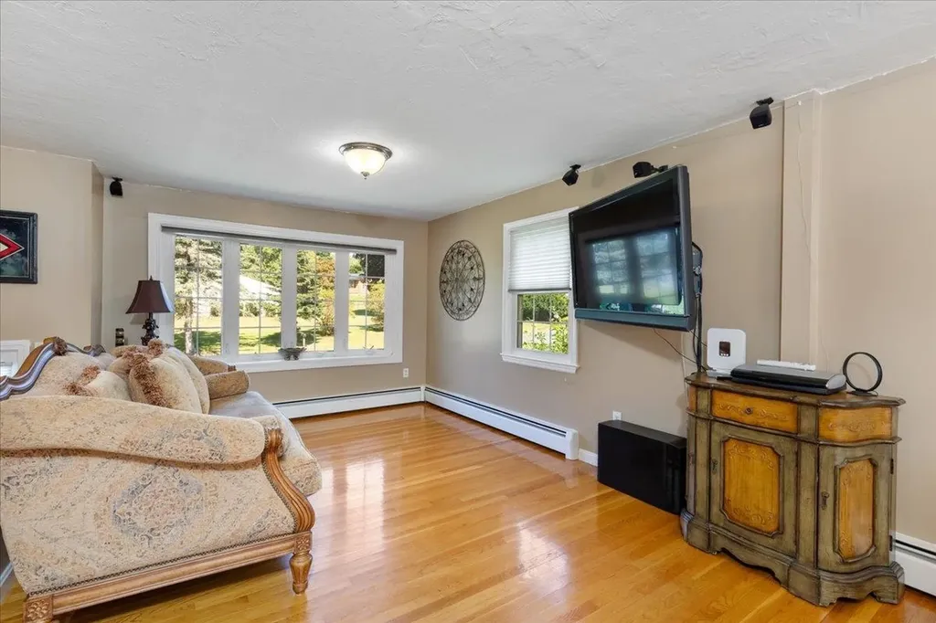 30 S Cross Road Haverhill MA 01835