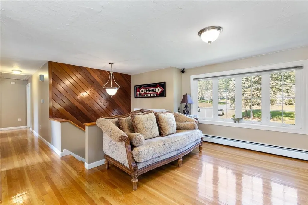 30 S Cross Road Haverhill MA 01835