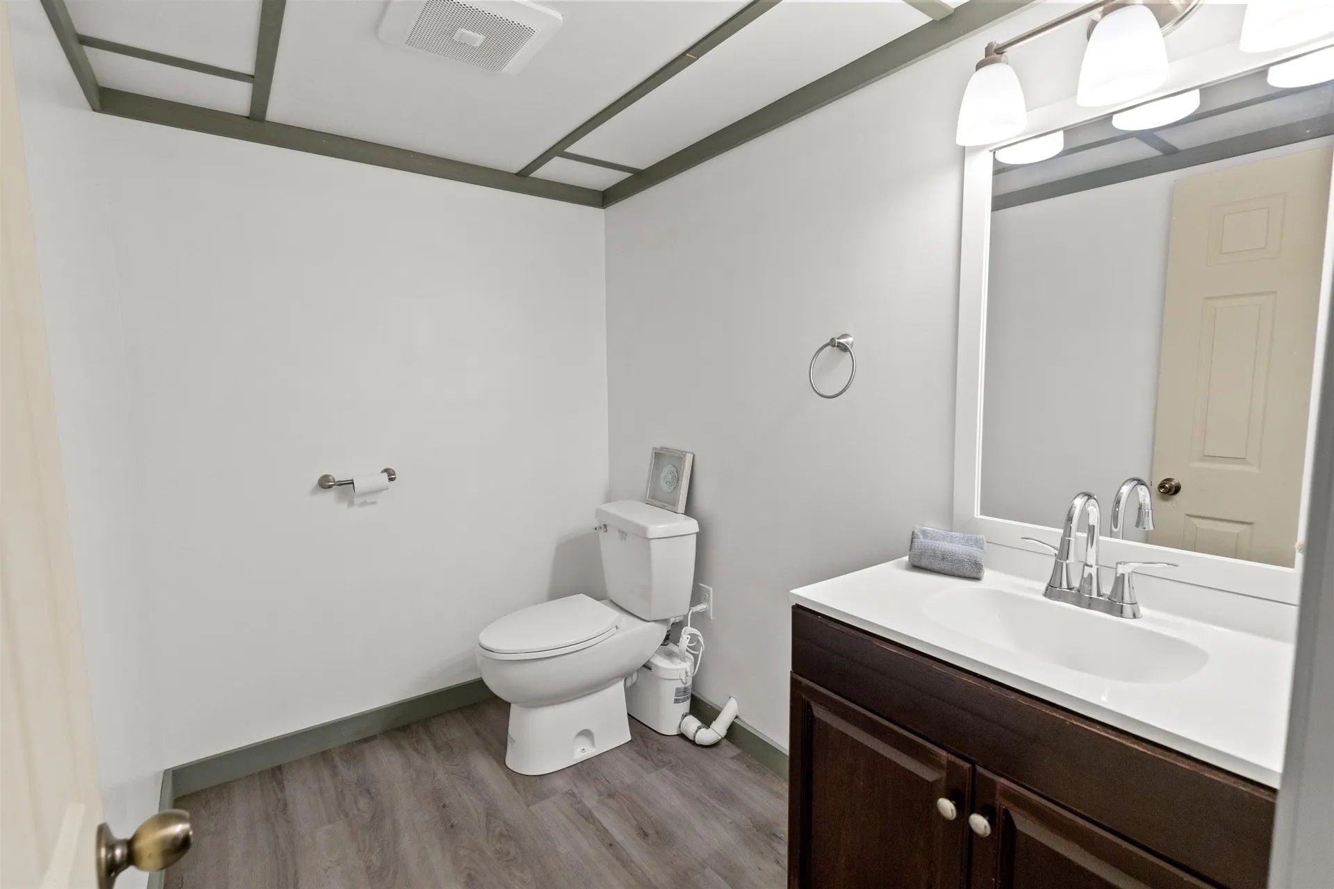 11 Maple Street Plymouth NH 03264