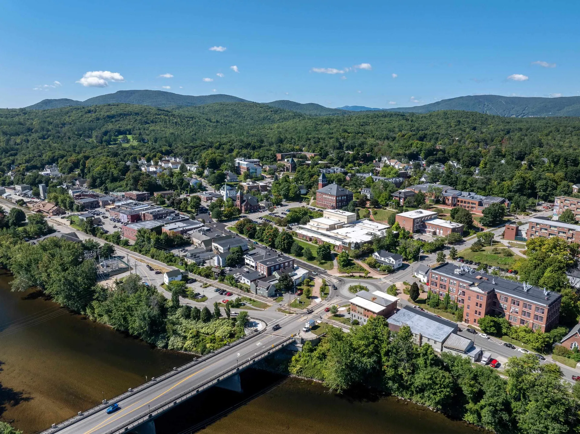 11 Maple Street Plymouth NH 03264