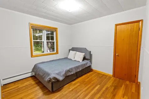 11 Maple Street Plymouth NH 03264