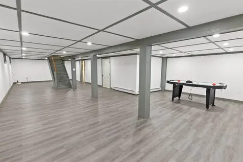 11 Maple Street Plymouth NH 03264