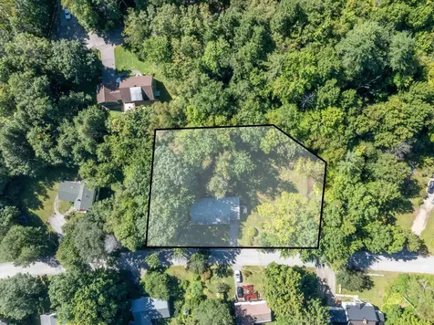 11 Maple Street Plymouth NH 03264