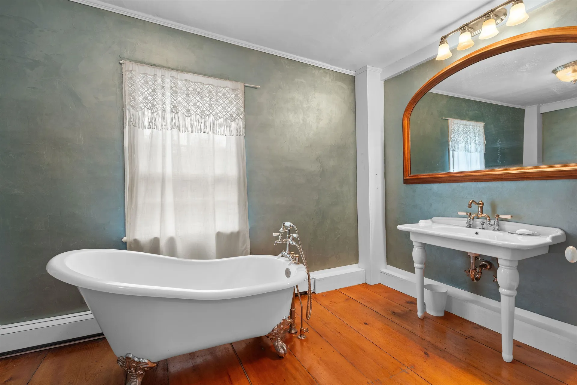 585 Province Road Gilmanton NH 03237