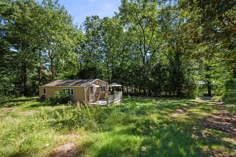 9 Bartlett Road Derry NH 03038
