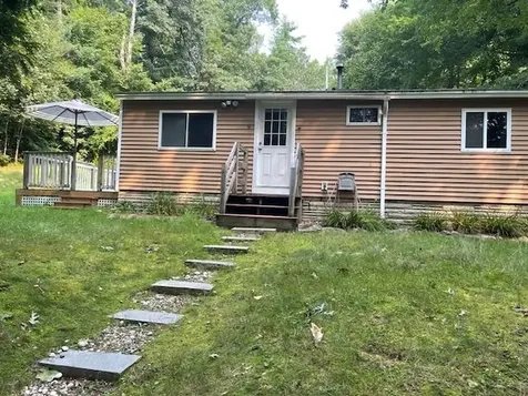 9 Bartlett Road Derry NH 03038
