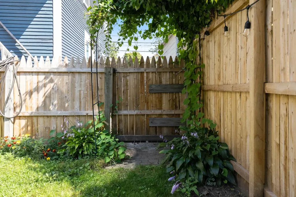 197-199 North Champlain Street Burlington VT 05401