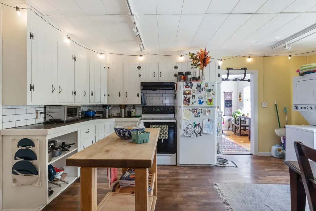 197-199 North Champlain Street Burlington VT 05401