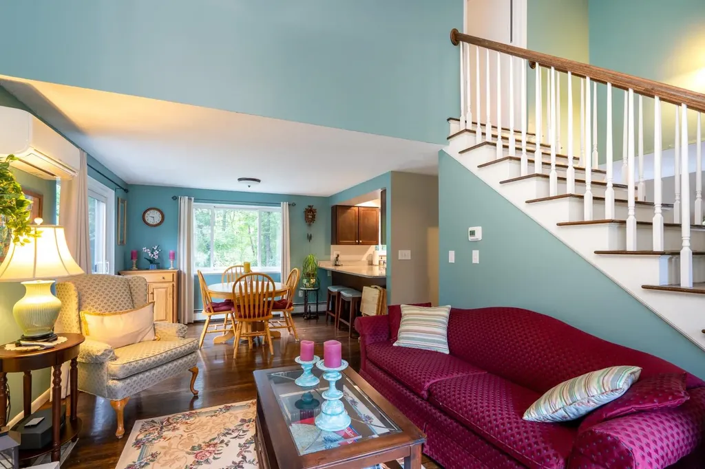 6 Temple Drive Litchfield NH 03052