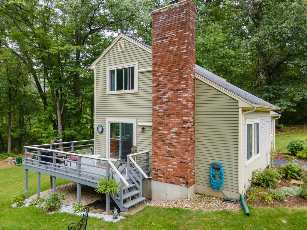 6 Temple Drive Litchfield NH 03052