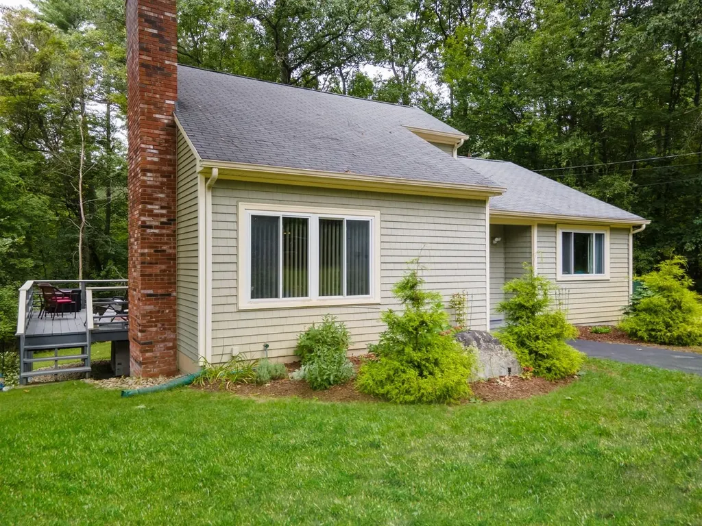 6 Temple Drive Litchfield NH 03052