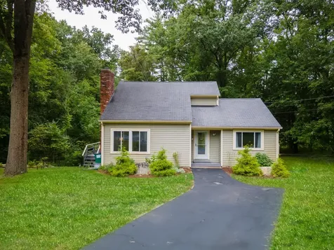 6 Temple Drive Litchfield NH 03052
