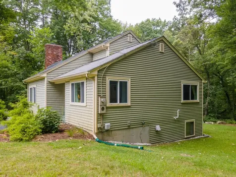 6 Temple Drive Litchfield NH 03052
