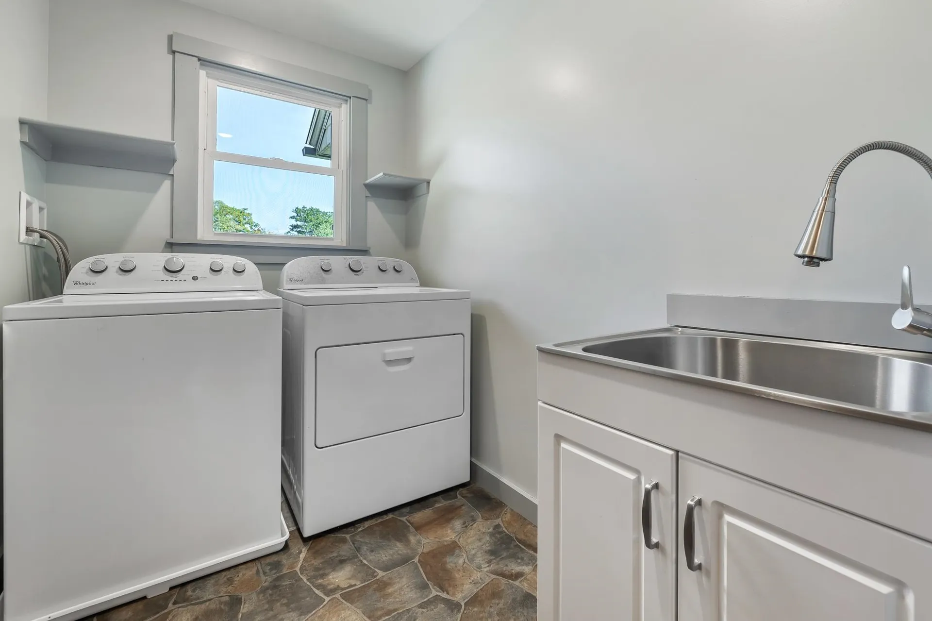 33 West Court Road Sunapee NH 03782