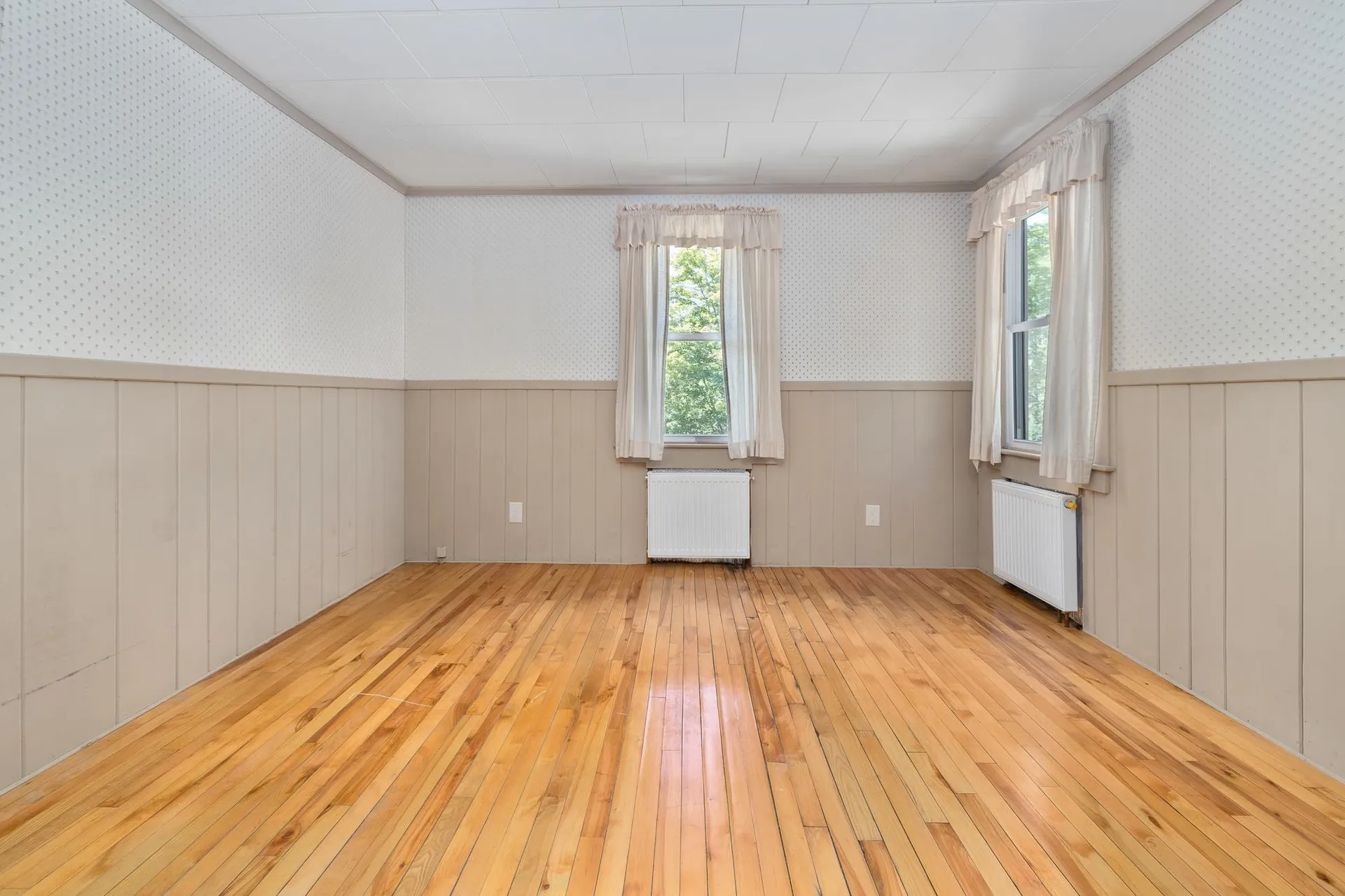 33 West Court Road Sunapee NH 03782