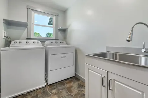 33 West Court Road Sunapee NH 03782