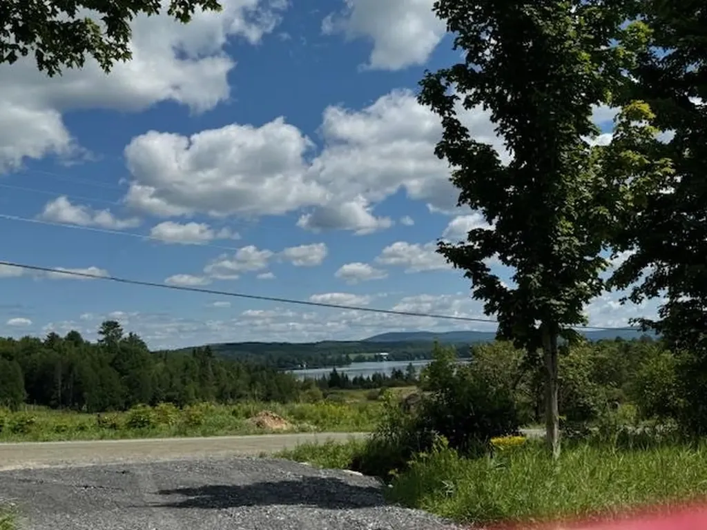 28 Edsall Road Greensboro VT 05841