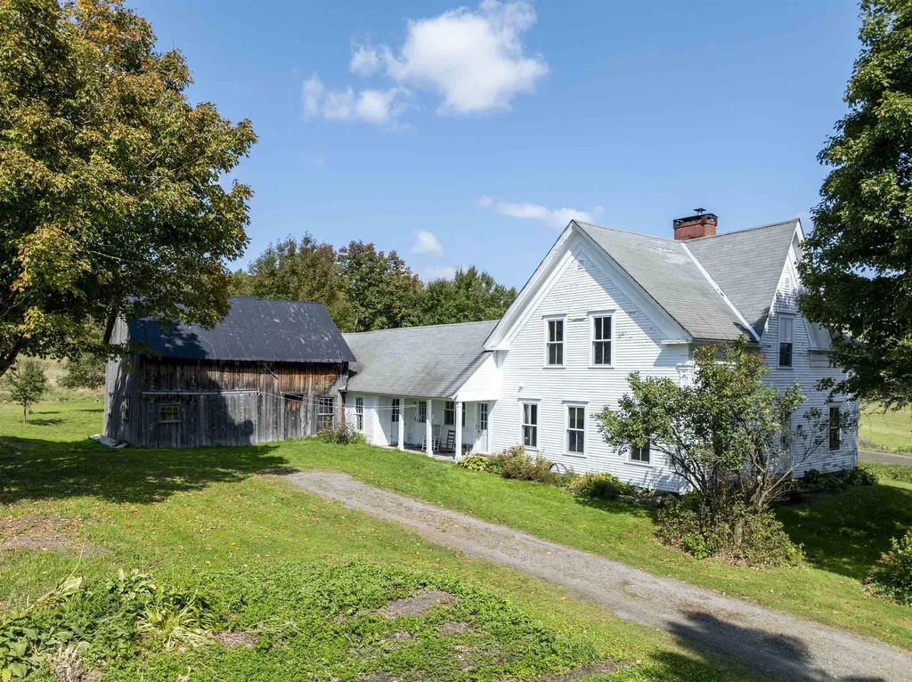 28 Edsall Road Greensboro VT 05841