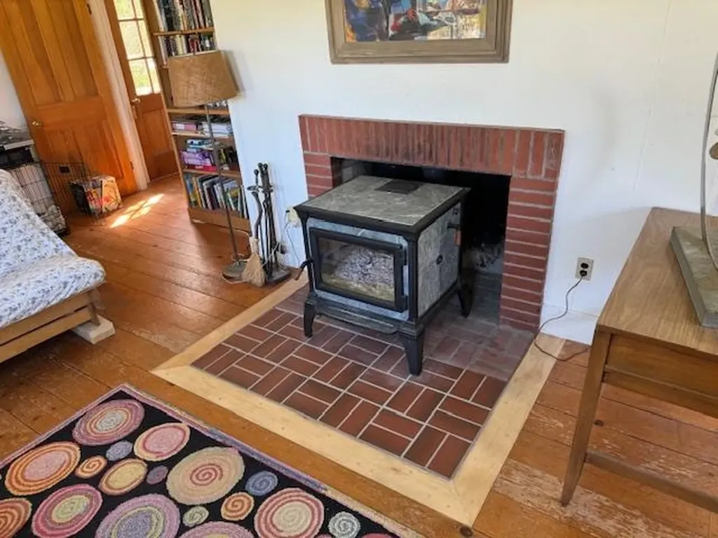 28 Edsall Road Greensboro VT 05841