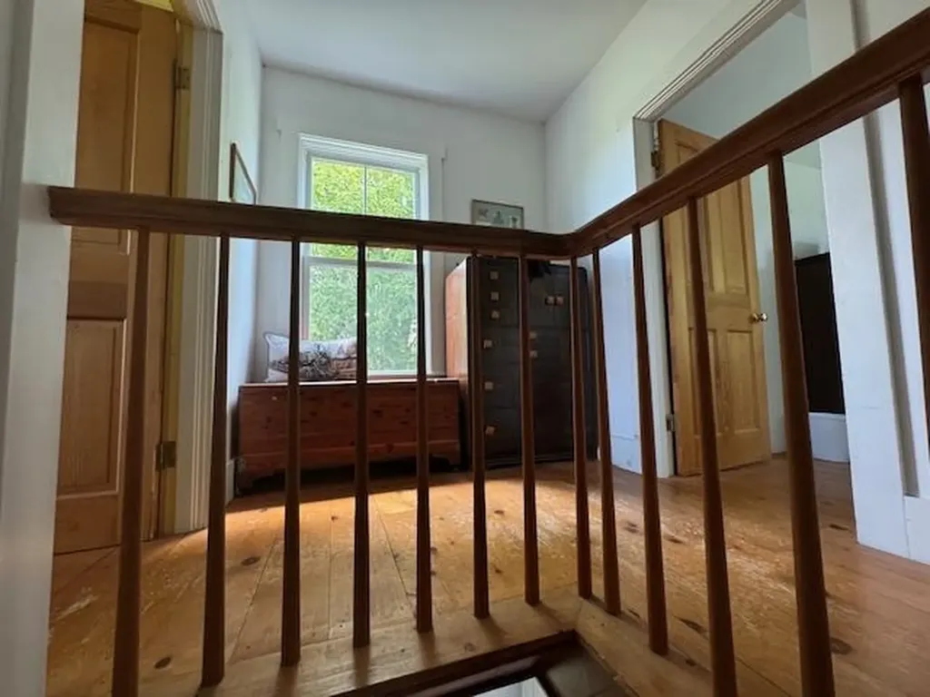 28 Edsall Road Greensboro VT 05841