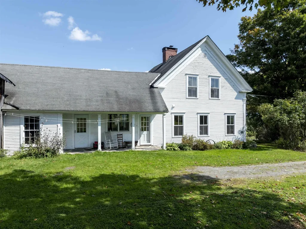 28 Edsall Road Greensboro VT 05841