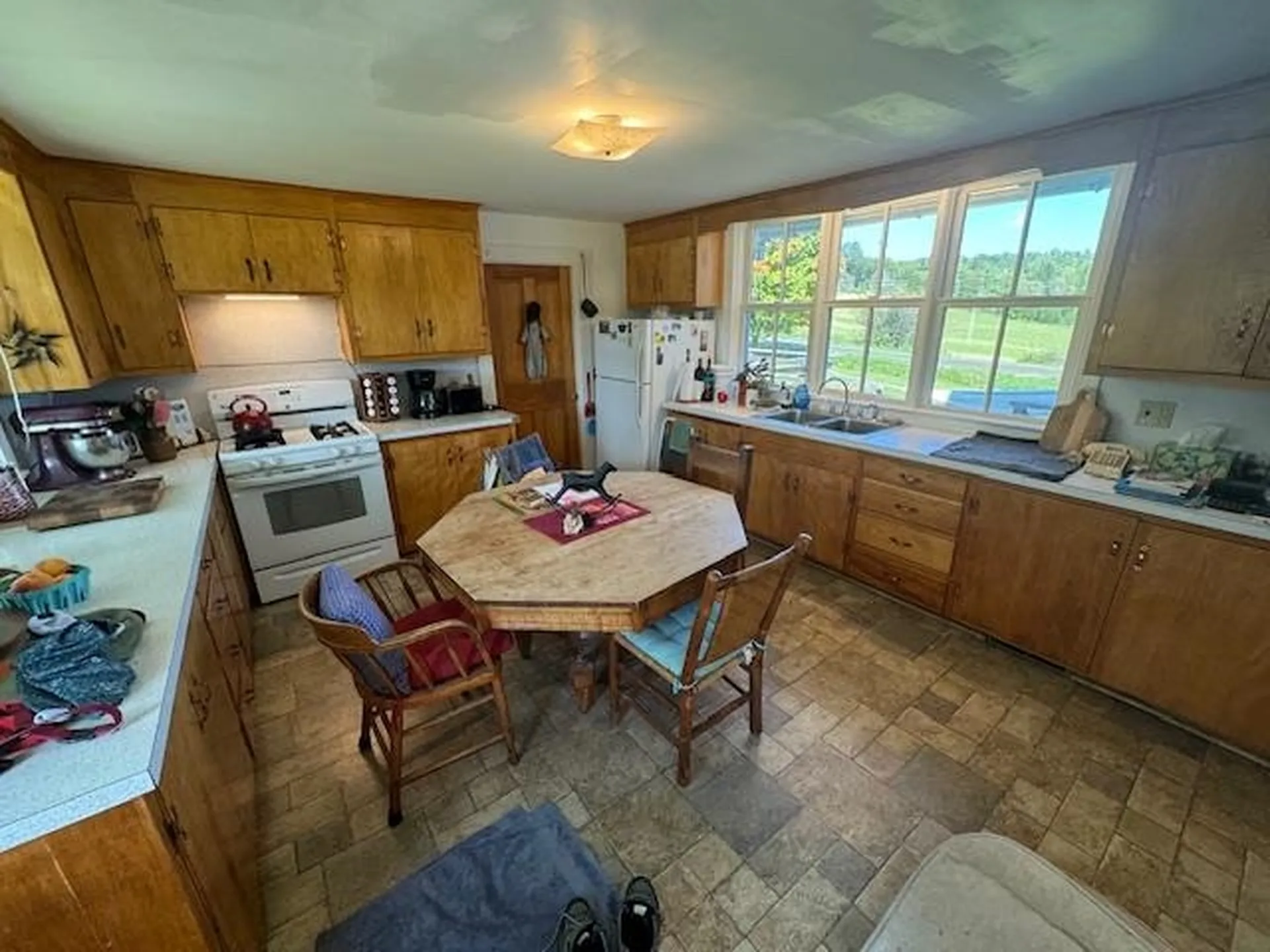 28 Edsall Road Greensboro VT 05841