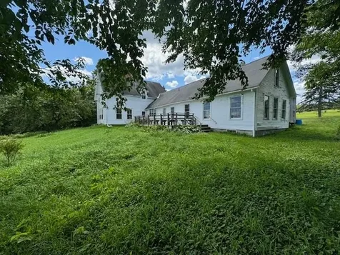 28 Edsall Road Greensboro VT 05841