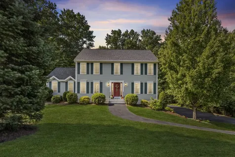 7 Greystone Terrace Hooksett NH 03106