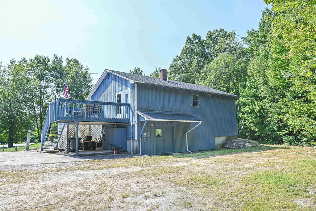9 Rockforest Drive Hooksett NH 03106
