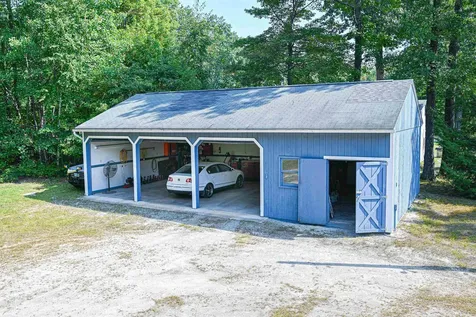 9 Rockforest Drive Hooksett NH 03106
