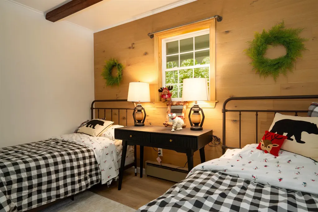 201 Pratt Bridge Road Jamaica VT 05343